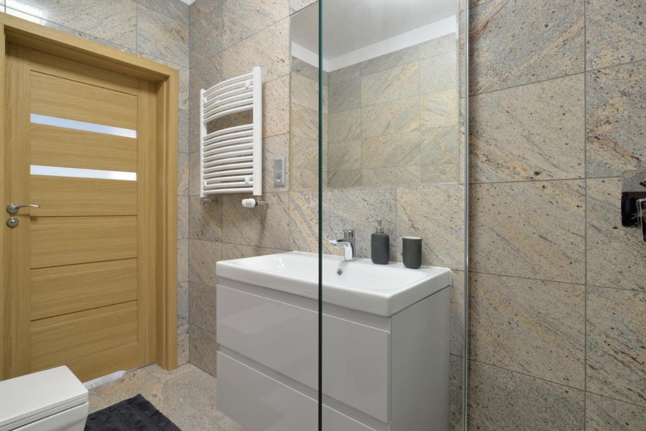 Studio Cinema 3D Cybernetyki 6 Apartment Warsawa Bagian luar foto